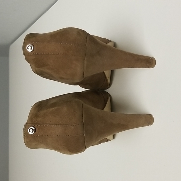 MICHAEL KORS suede booties - Picture 10 of 16